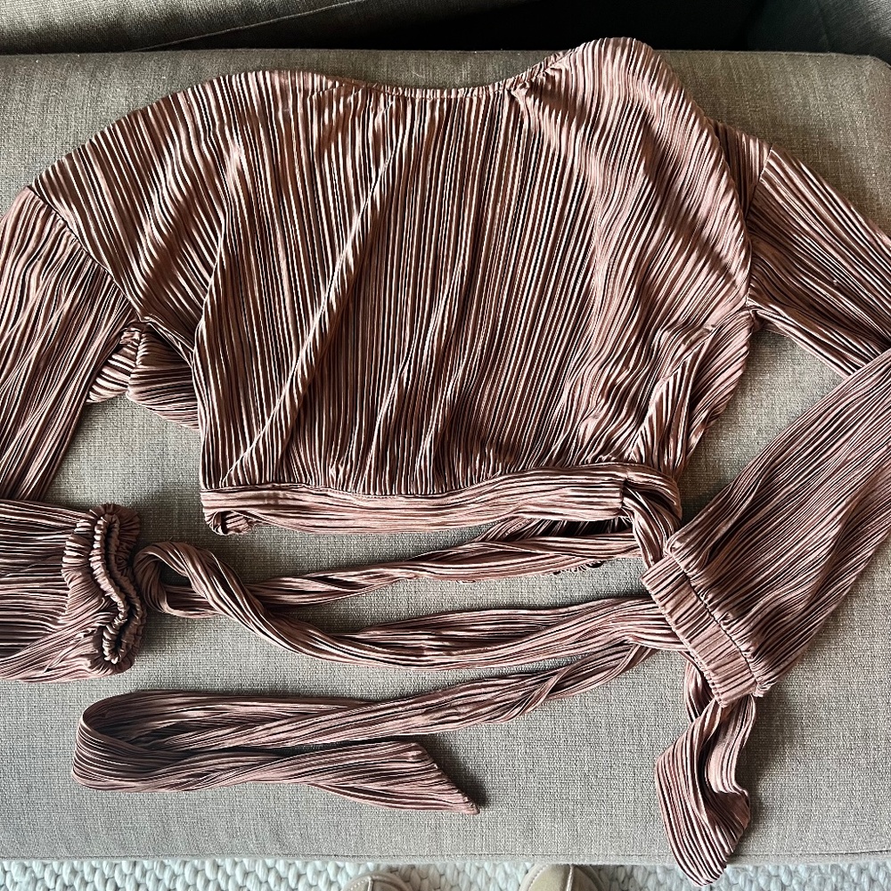 Wrap crop blouse with open back